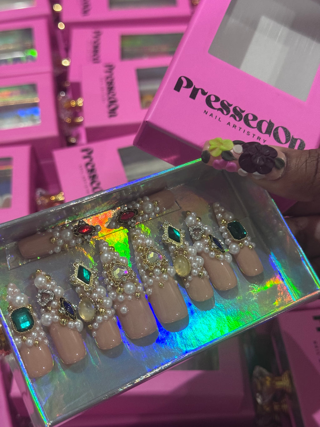 Queens Treasure (Long) Press-On Nails