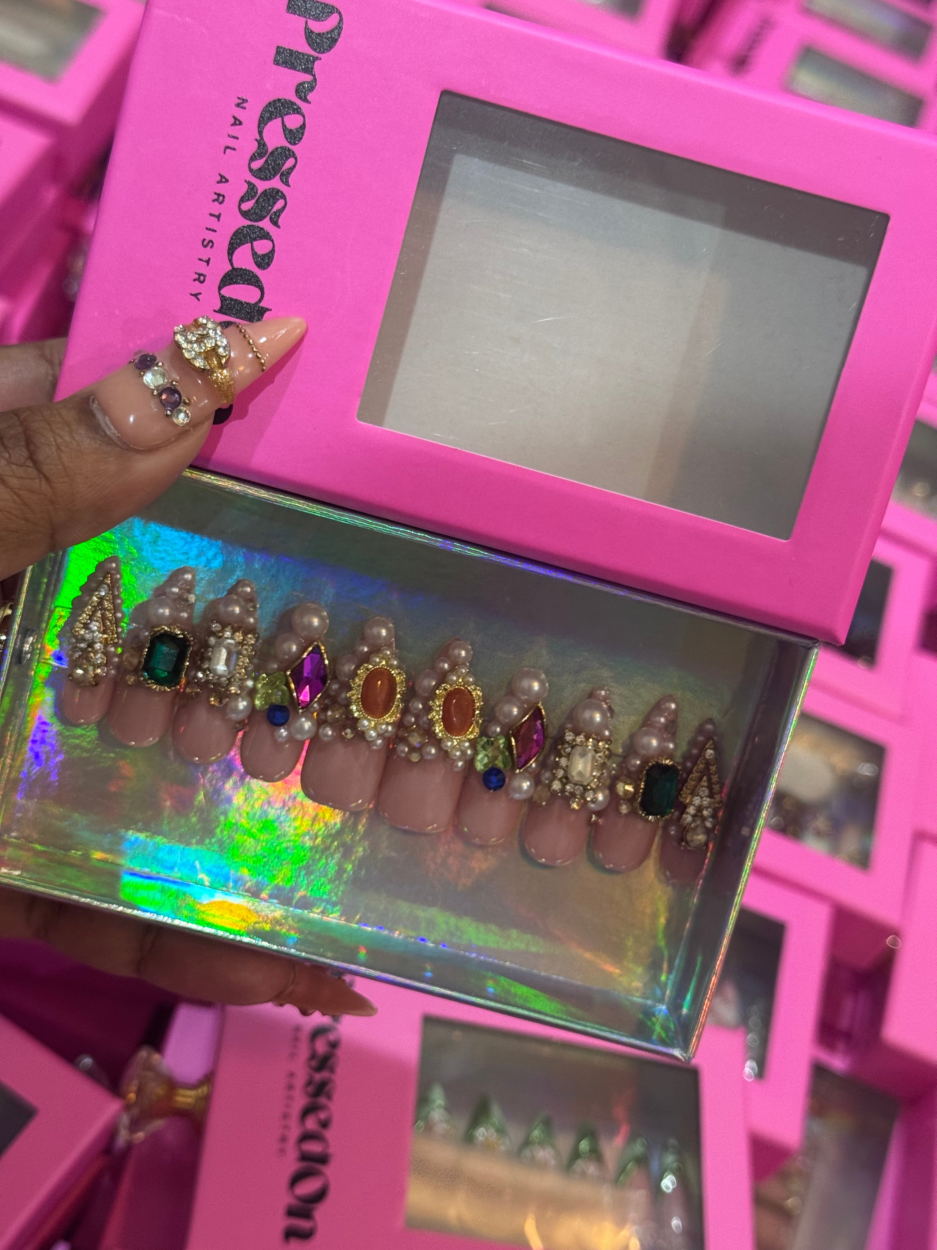 Royal Heirloom (Medium) Press-On Nails
