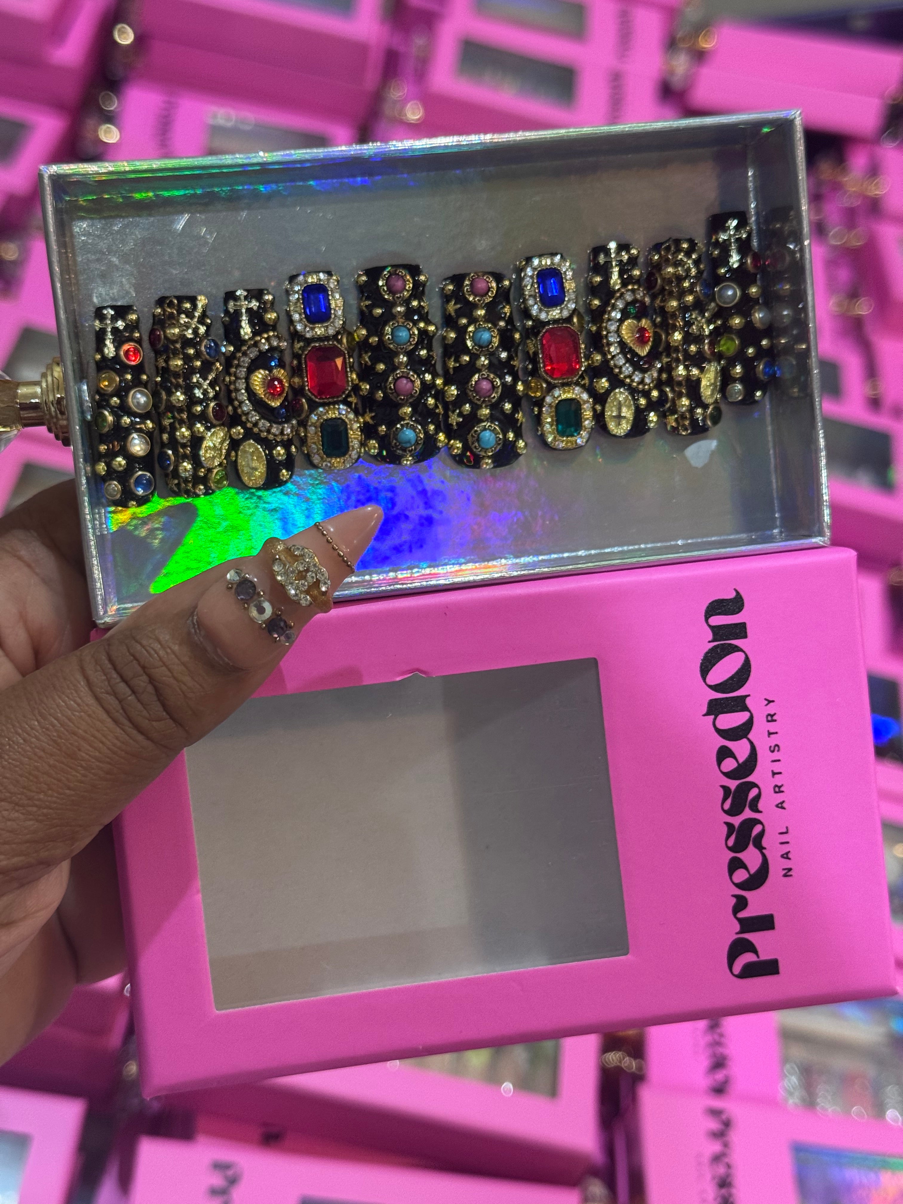 Royal Relics (Medium) Press-On Nails