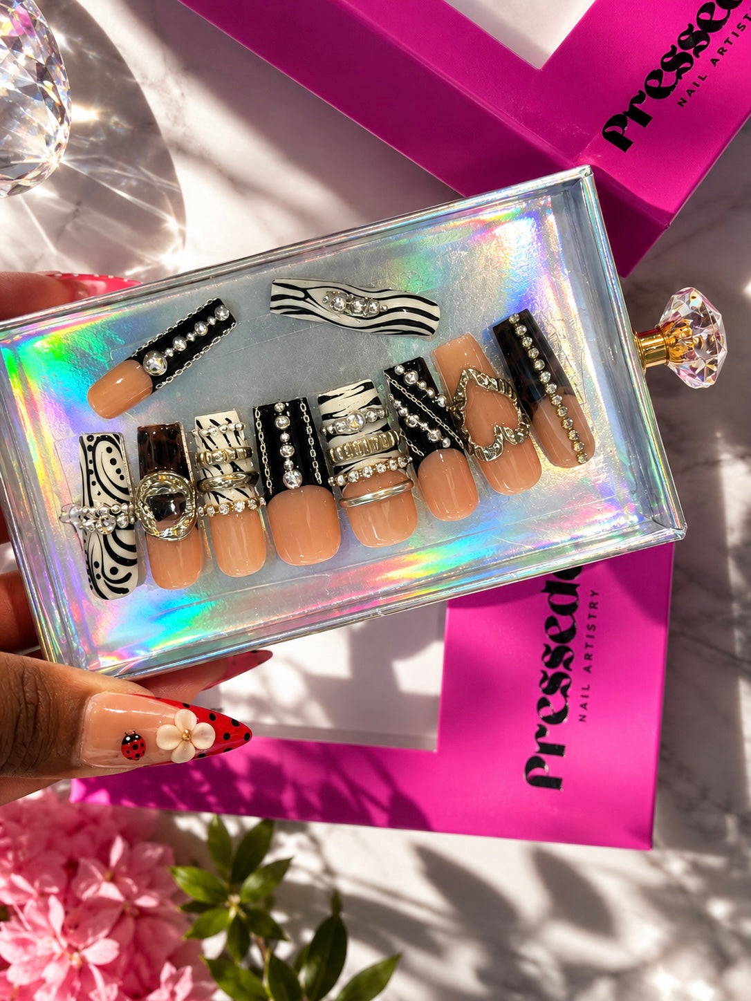 Chain Reaction (Medium Length) Press-On Nails