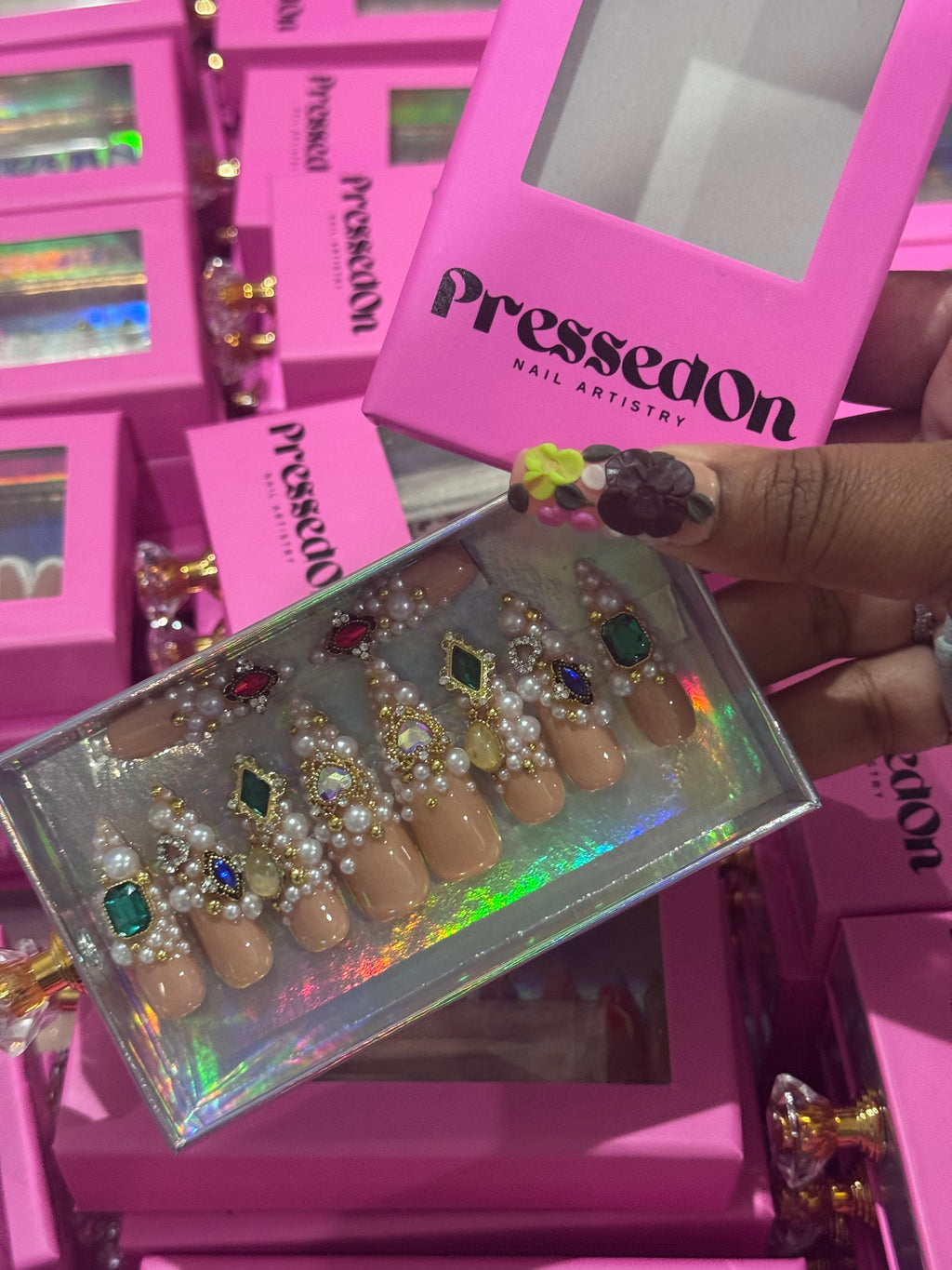 Queens Treasure (Long) Press-On Nails