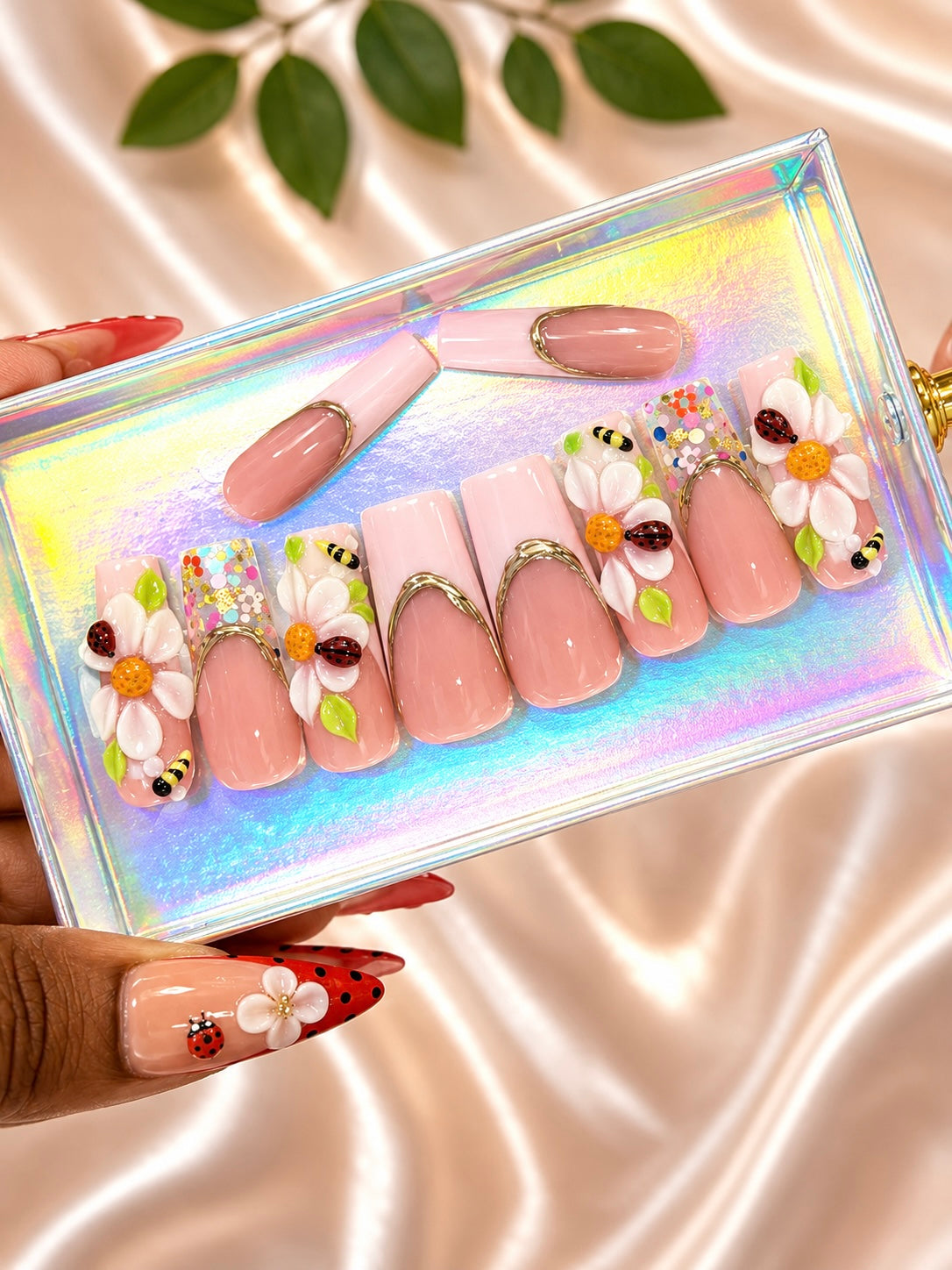 Bee in Bloom (Medium Length) Press-On Nails