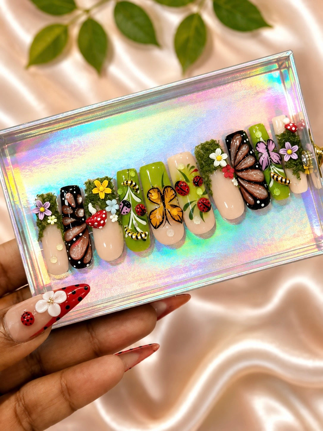 Secret Garden (Medium Length) Press-On Nails