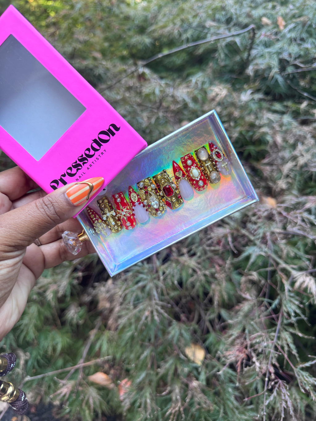 Saint Seduction (Medium)