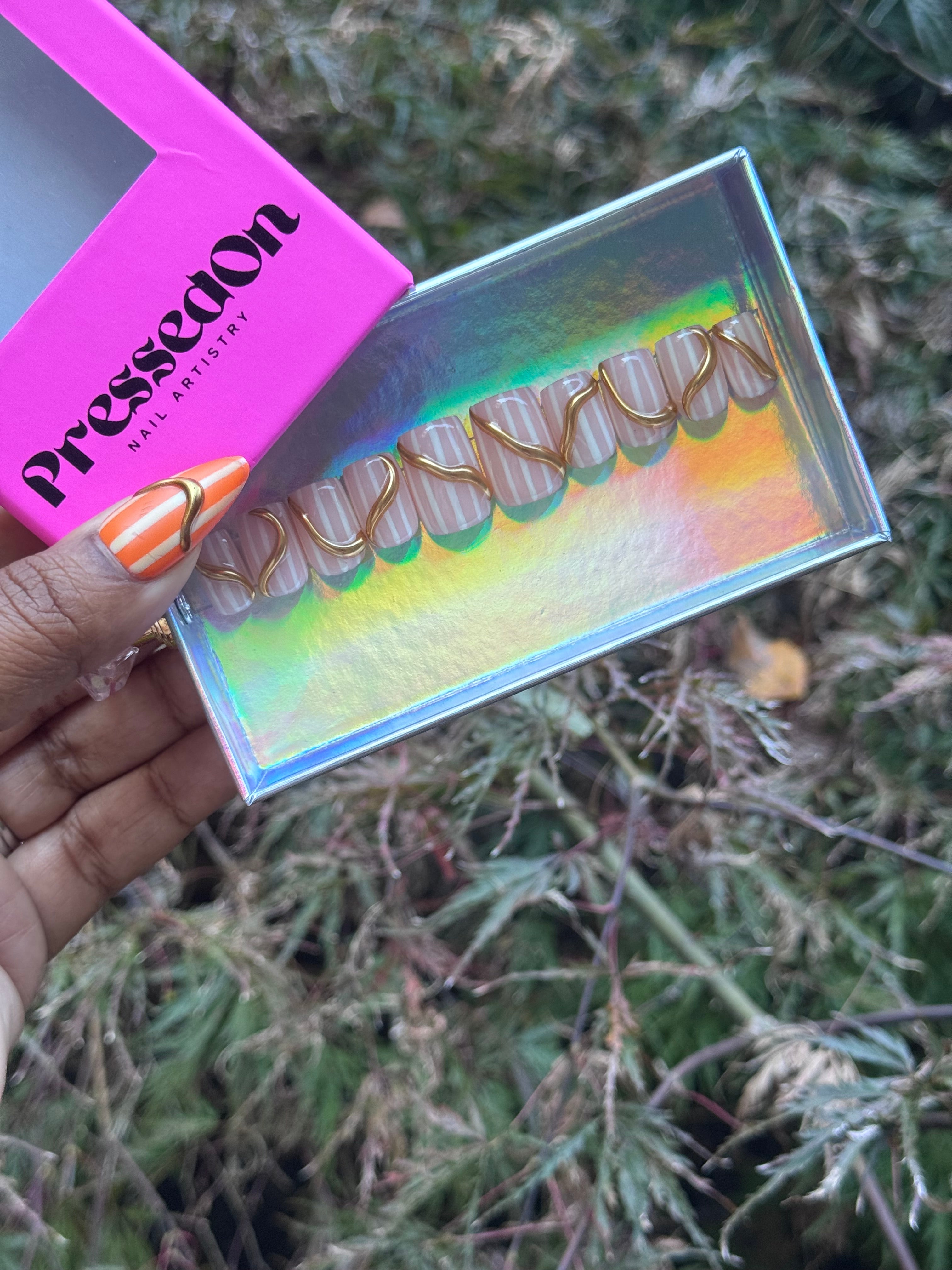 Effortlessly Press’d (super short )