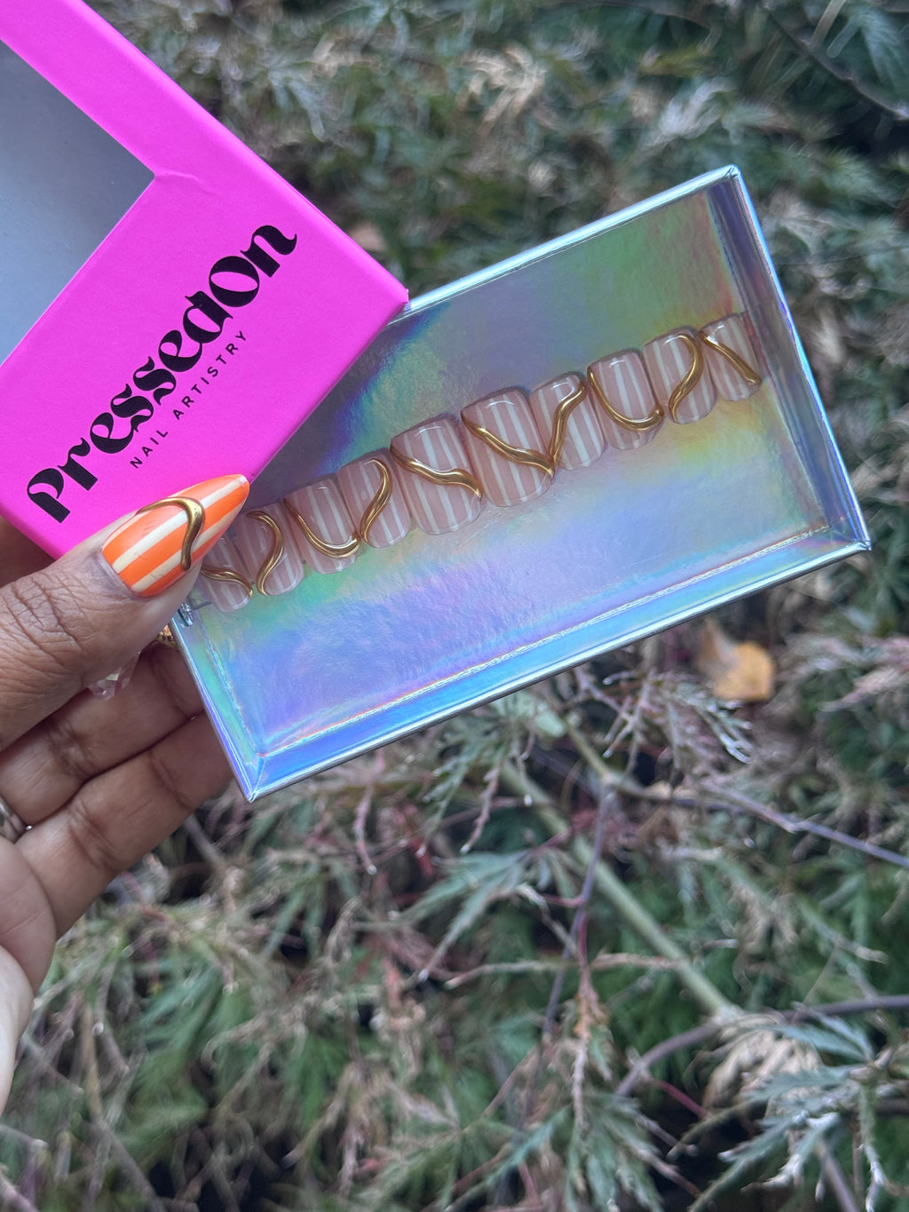 Effortlessly Press’d (super short )