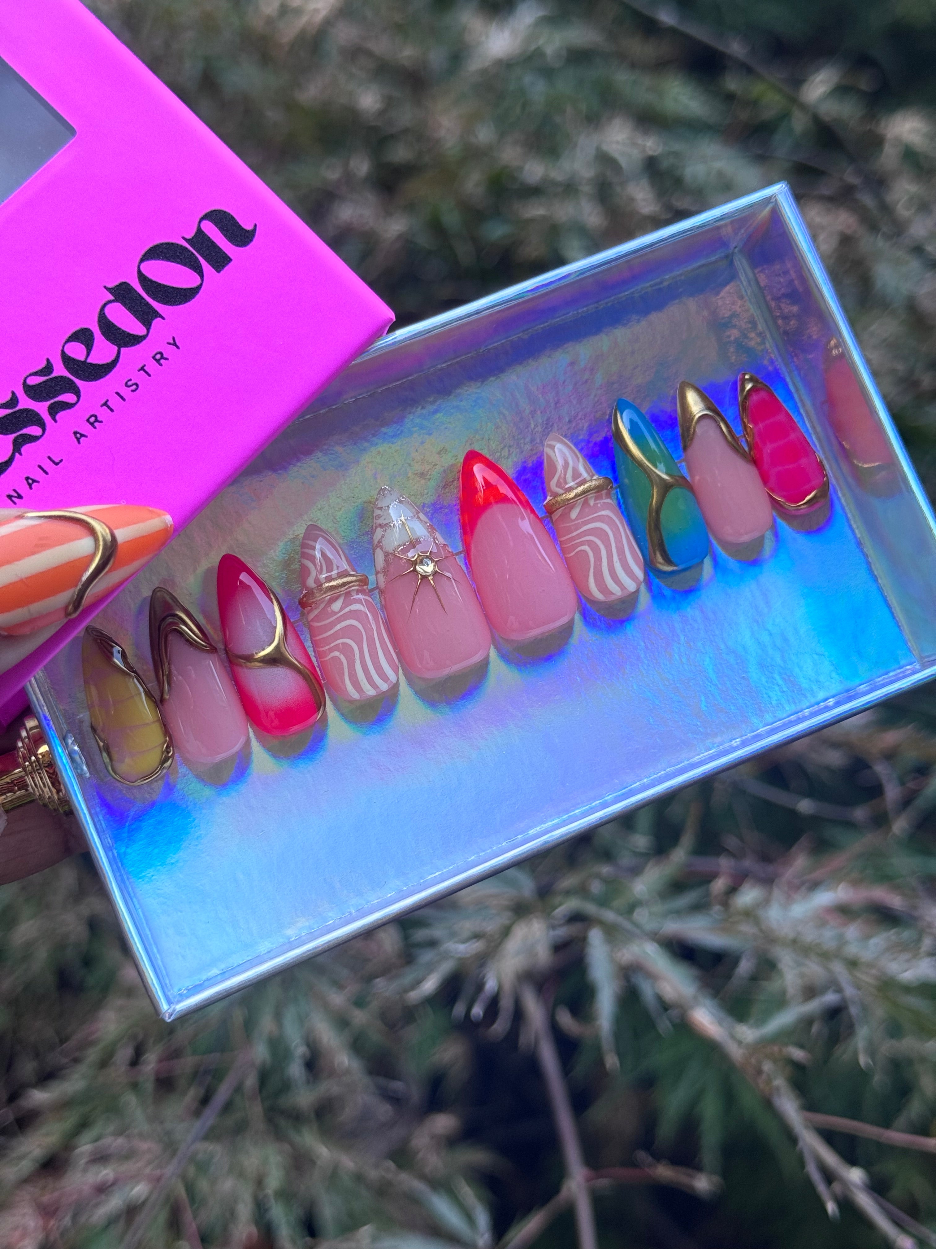 Abstract Babe (Short)