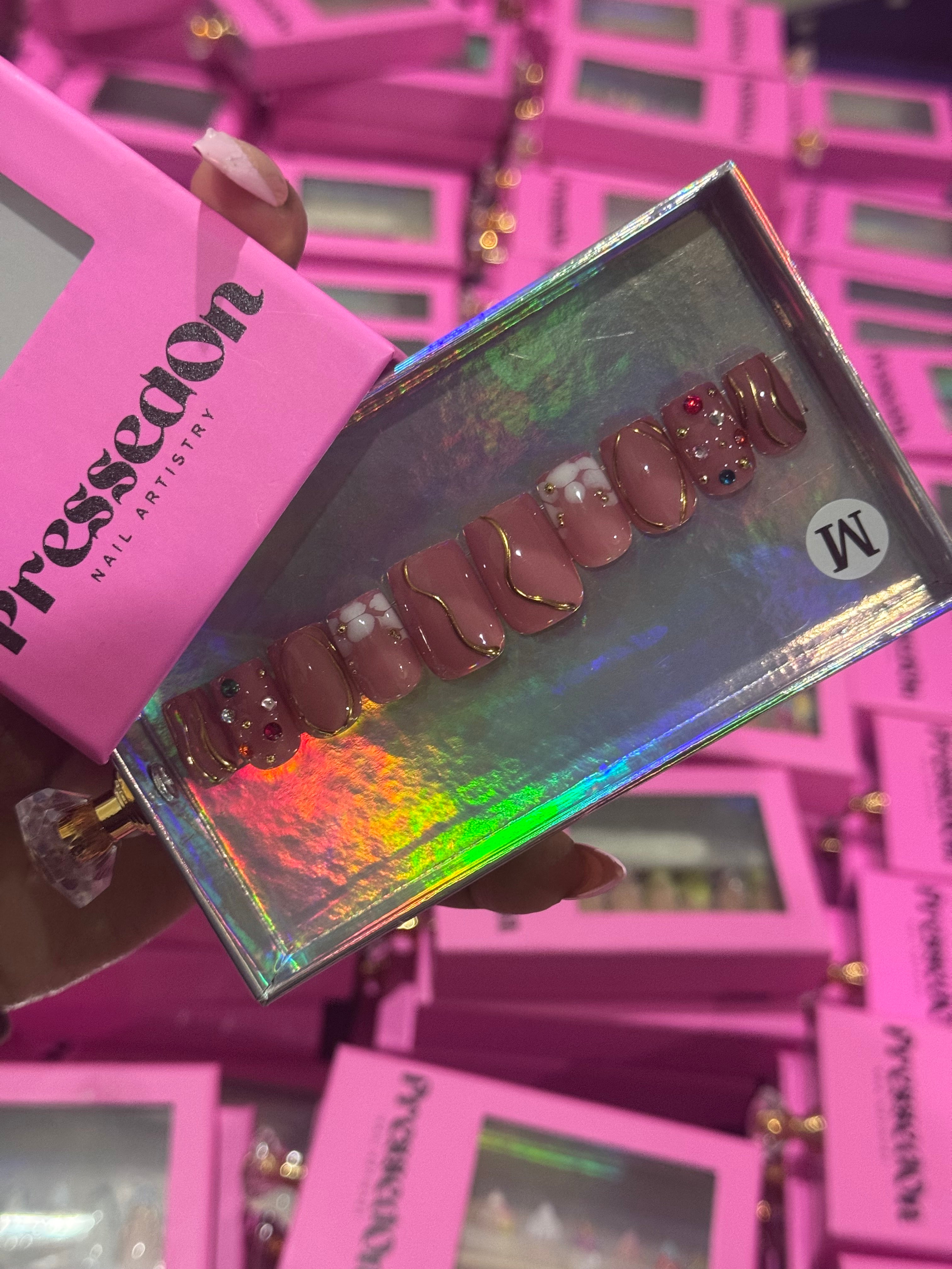 Majestic Motion (Short) Press-On Nails