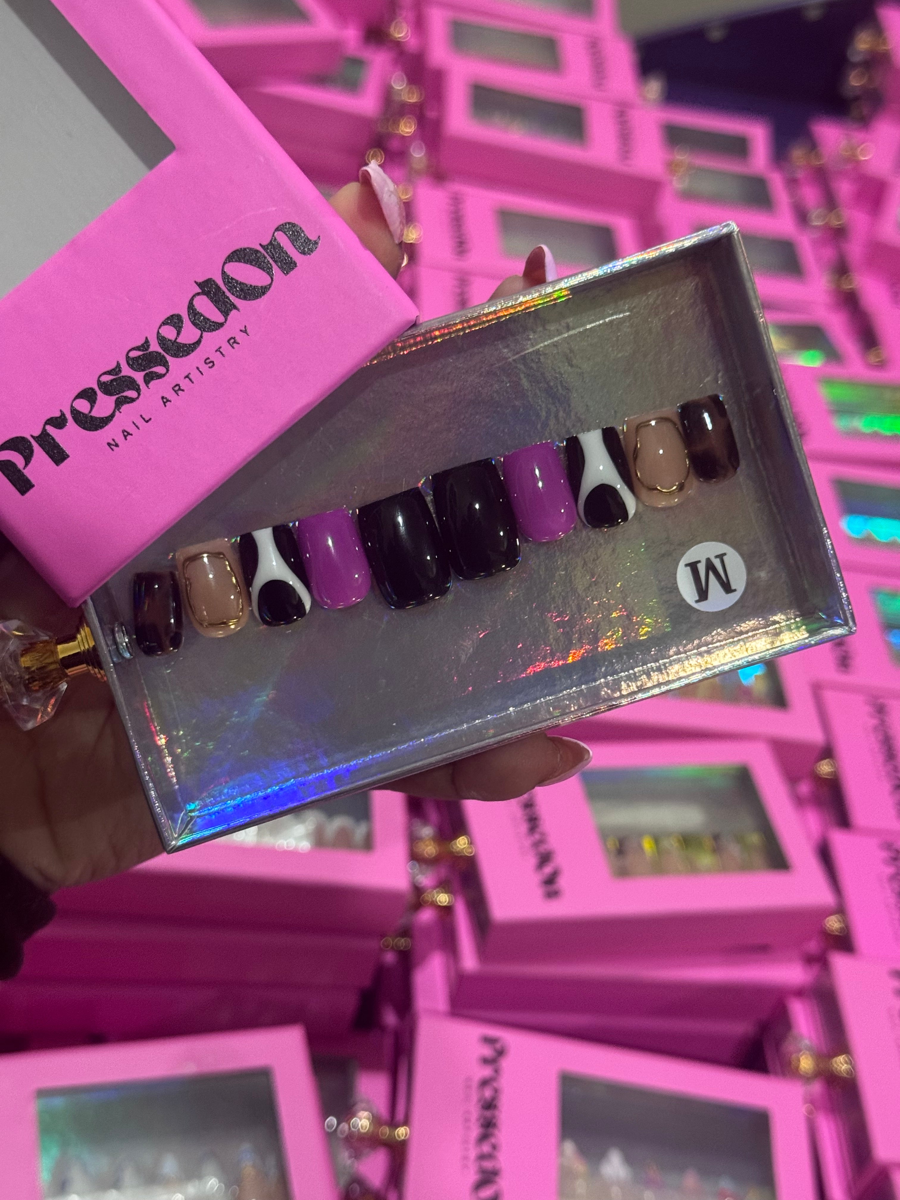 Saddle Up Chic (Short) Press-On Nails