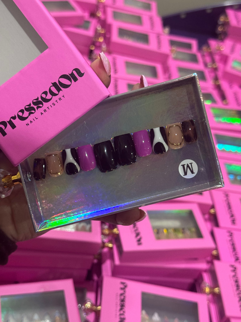 Saddle Up Chic (Short) Press-On Nails