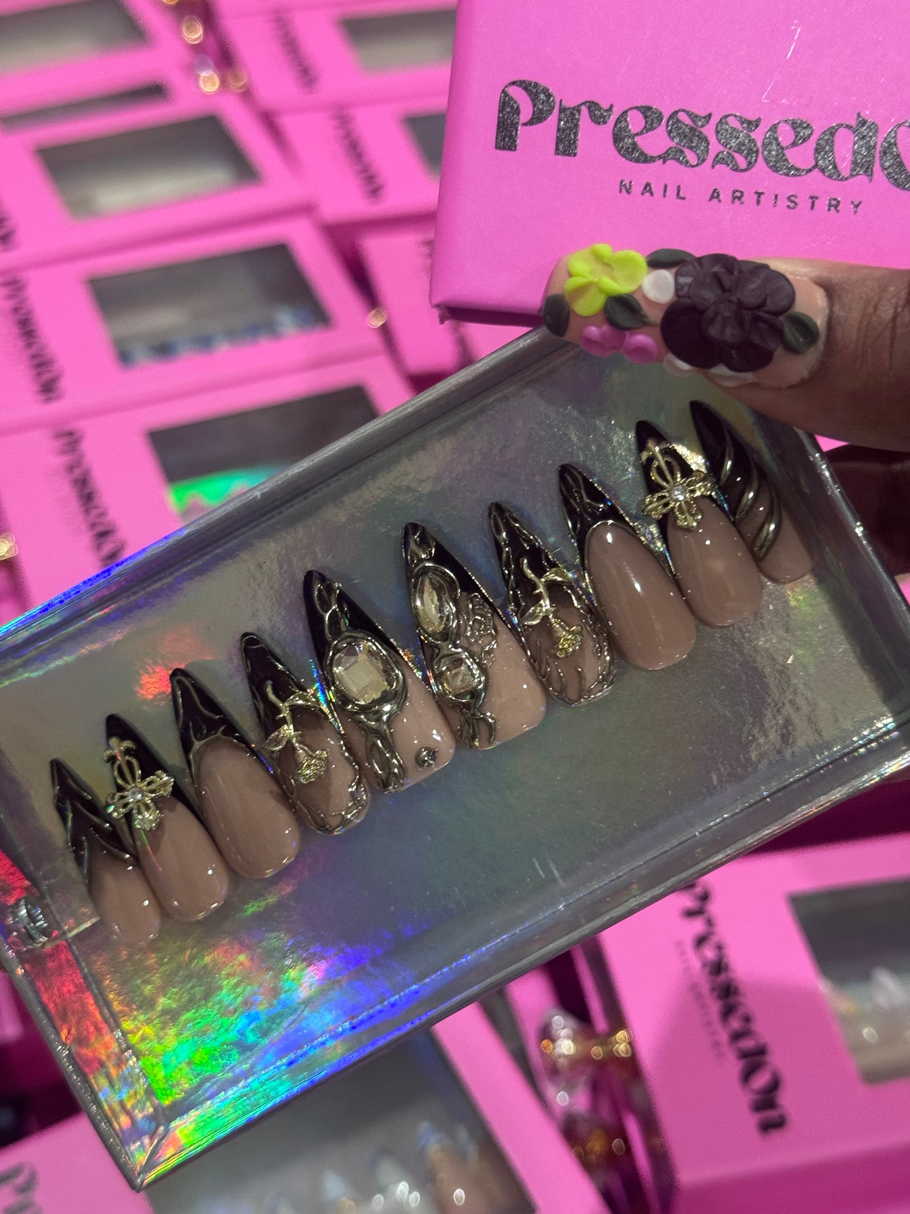 Noir Dynasty (Medium) Press-On Nails