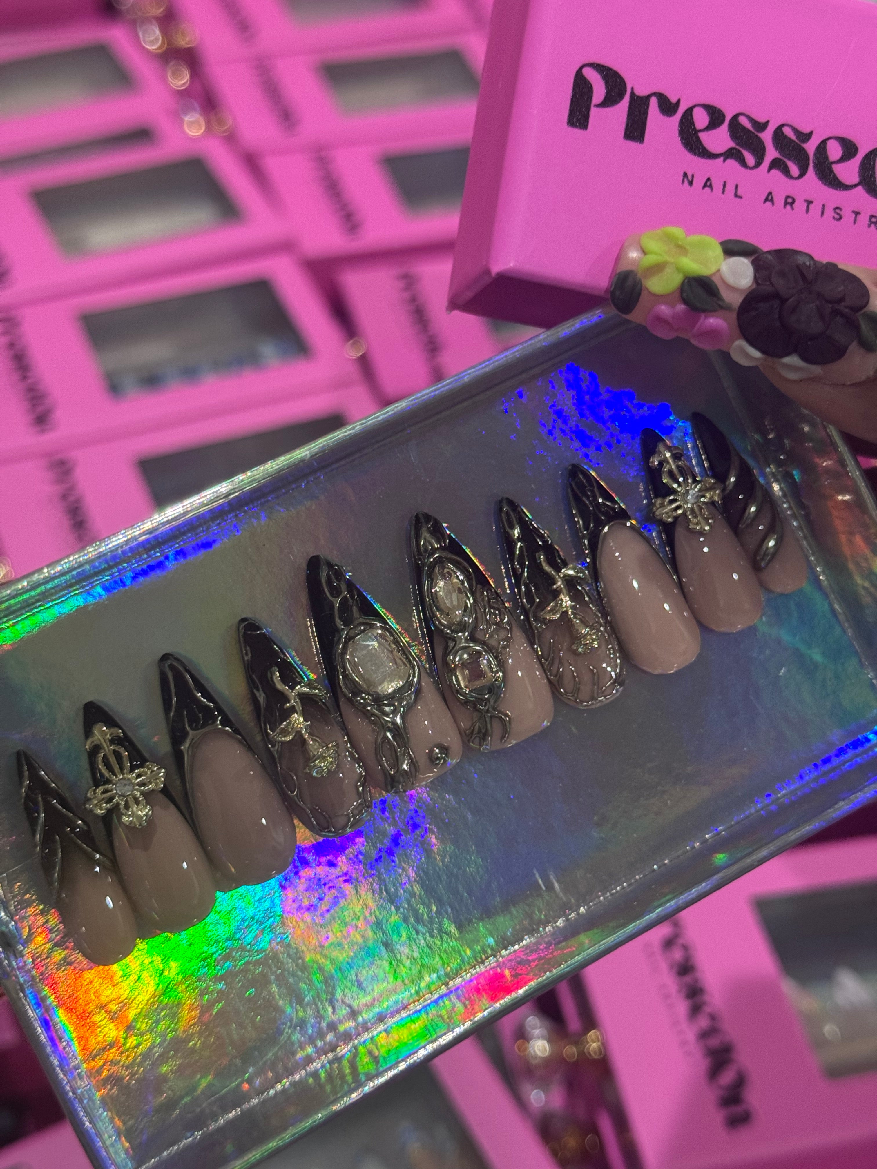 Noir Dynasty (Medium) Press-On Nails