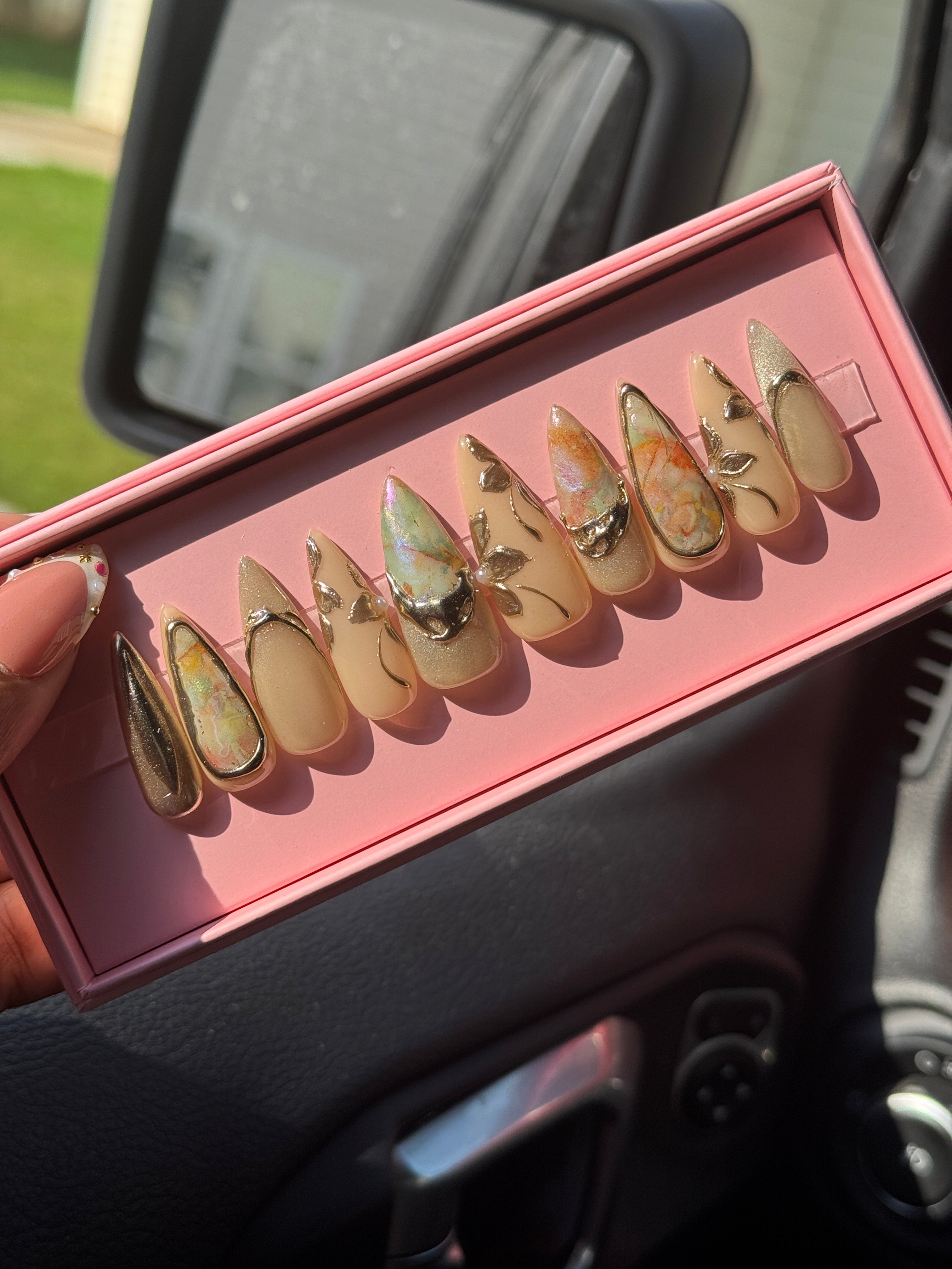 SUBTLE GOLD  (Medium)