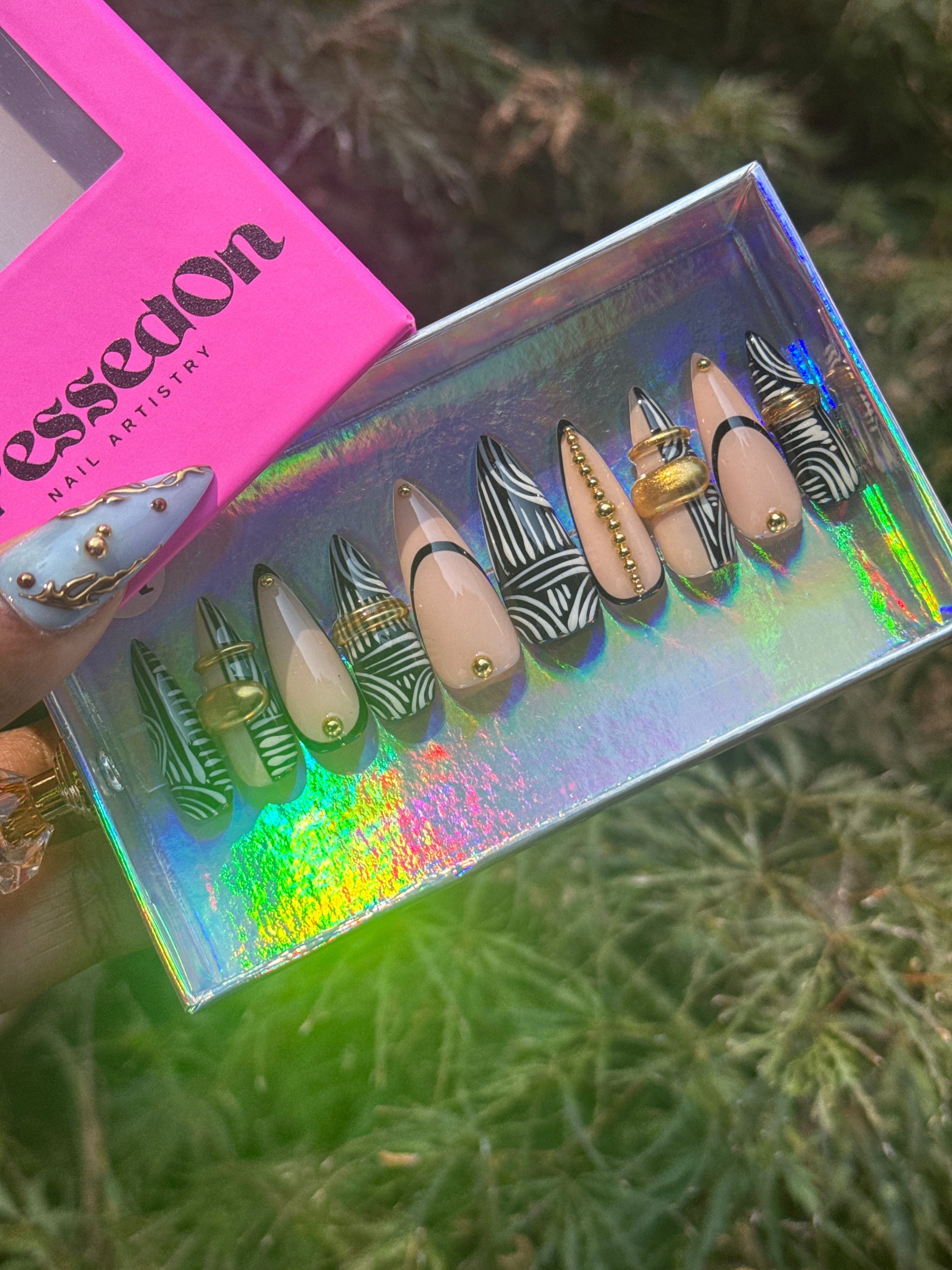 Black n White (Short)