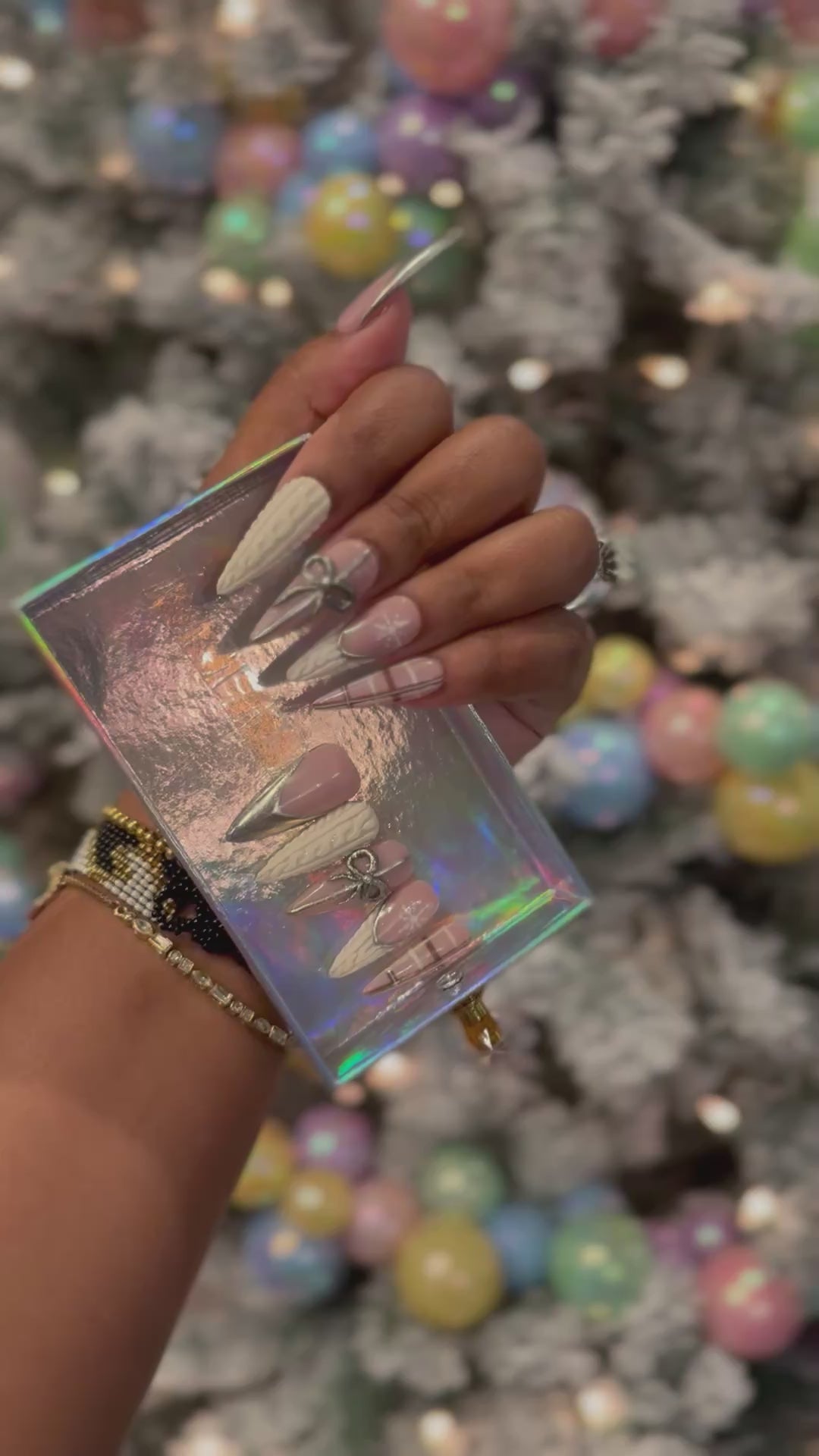 Silver Bow Snowflake Plaid Medium Stiletto Press-On Nails